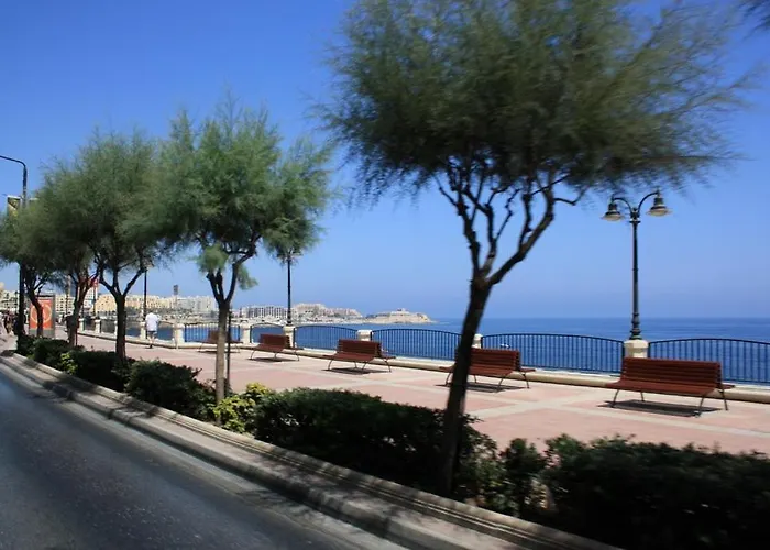 アパート Superlative With Valletta And Harbour Views スリーマ