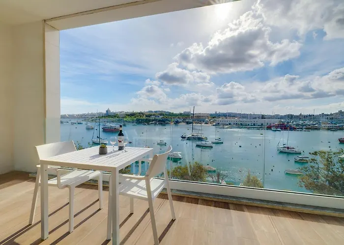Superlative With Valletta And Harbour Views * スリーマ