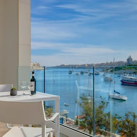 شقة Superlative With Valletta And Harbour Views *