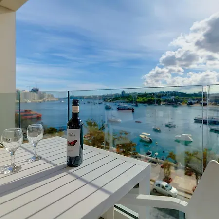 Superlative With Valletta And Harbour Views Apartament