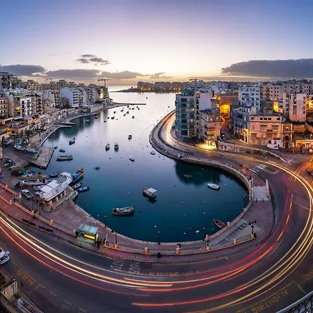 Apartment Superlative With Valletta And Harbour Views