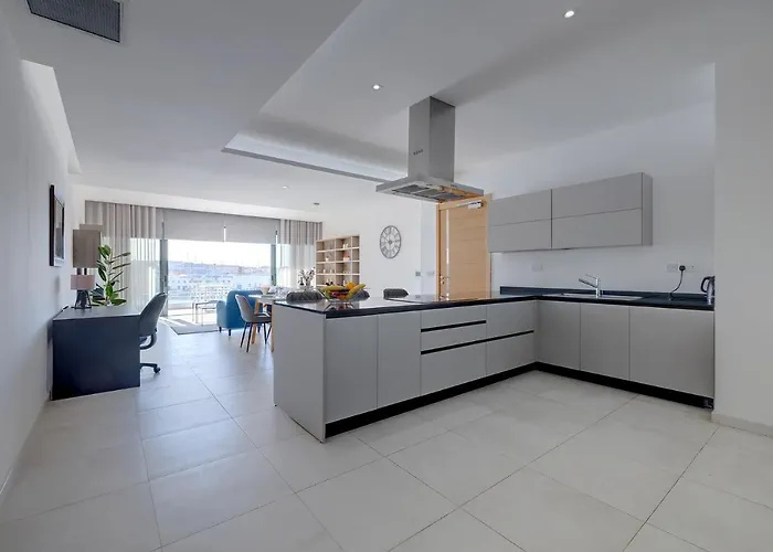 Апартаменты Superlative With Valletta And Harbour Views *