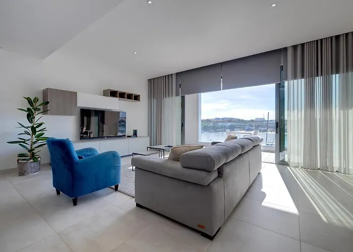 Lejlighed Superlative With Valletta And Harbour Views *