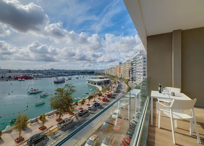 Superlative With Valletta And Harbour Views Апартаменты Слима