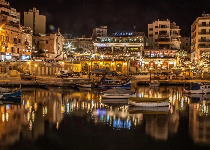 Lejlighed Superlative With Valletta And Harbour Views Sliema
