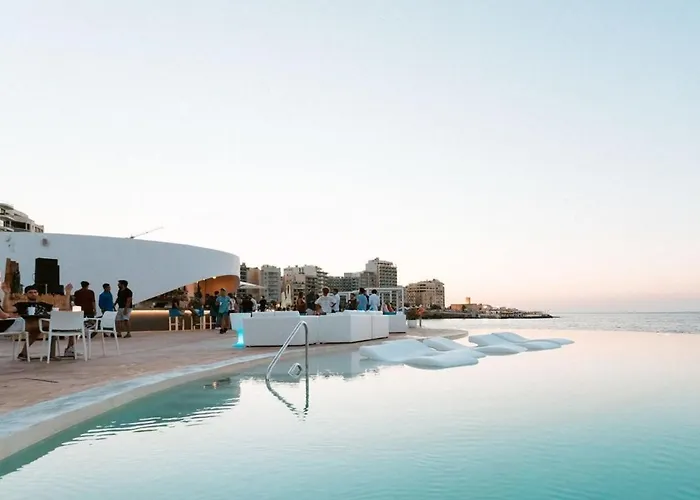 Superlative With Valletta And Harbour Views Lejlighed