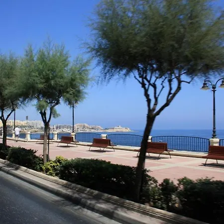アパート Superlative With Valletta And Harbour Views スリーマ
